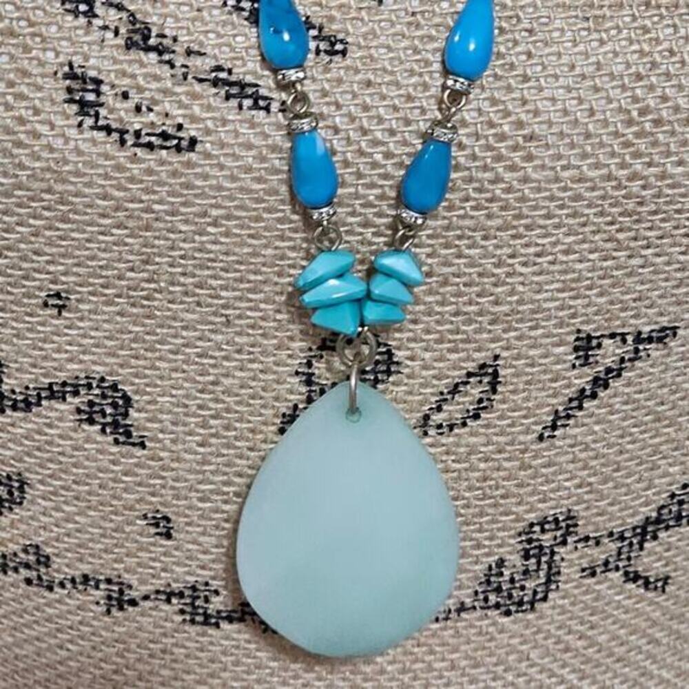 Ann Taylor LOFT jeweled faux Turquoise Silver Tone Necklace‎